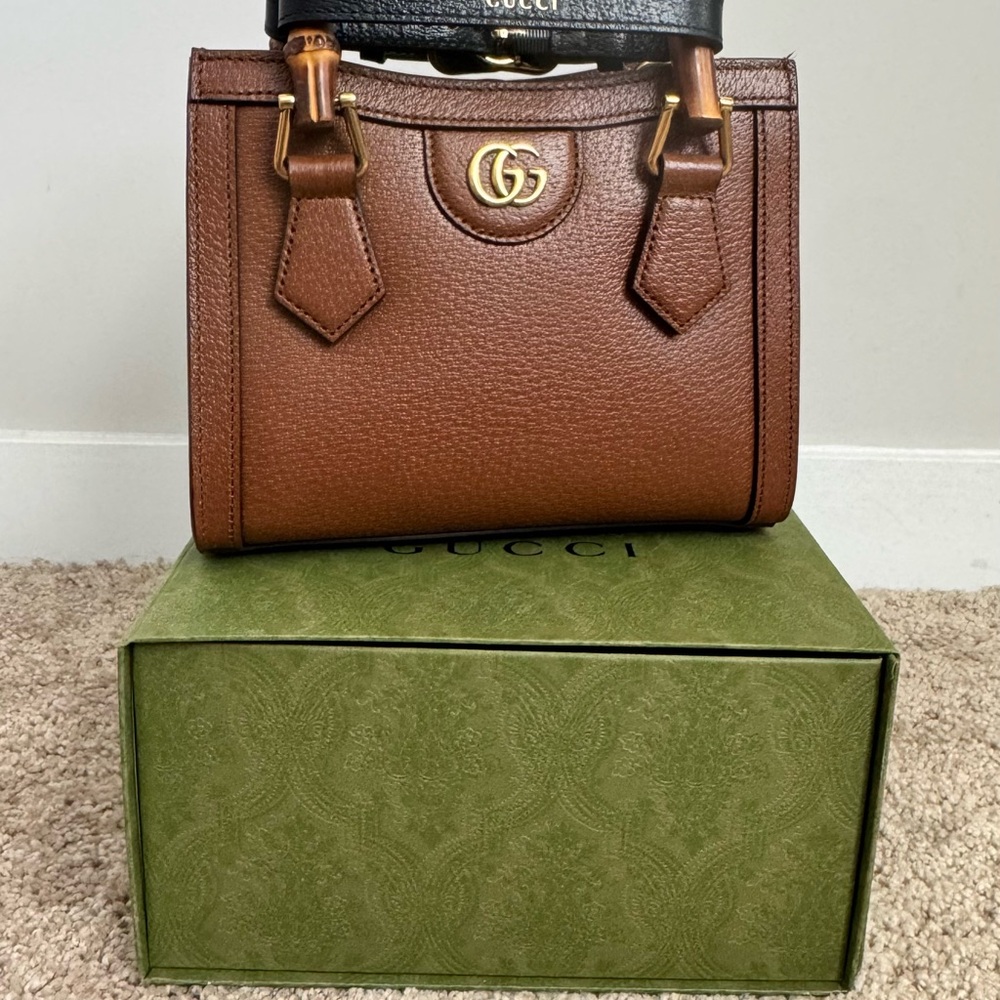 GUCCI Wonka Grain Calfskin Mini Diana Tote Bag Cuir - Picture 7 of 10